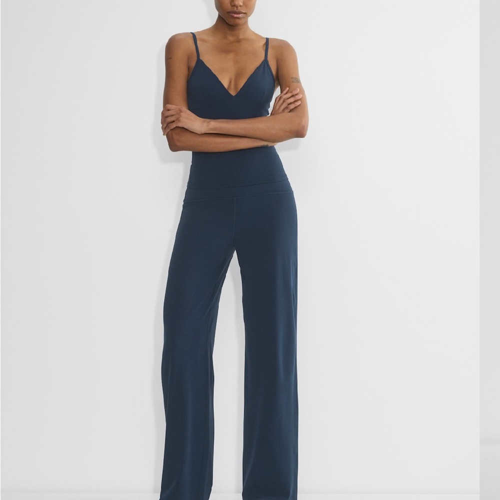 Aritzia BUTTER Cheeky Asana pants